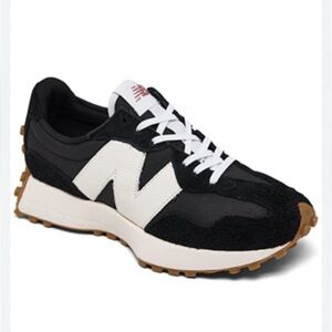 New Balance Women's 327 casual sneaker-Black/white and mineral red gum sole